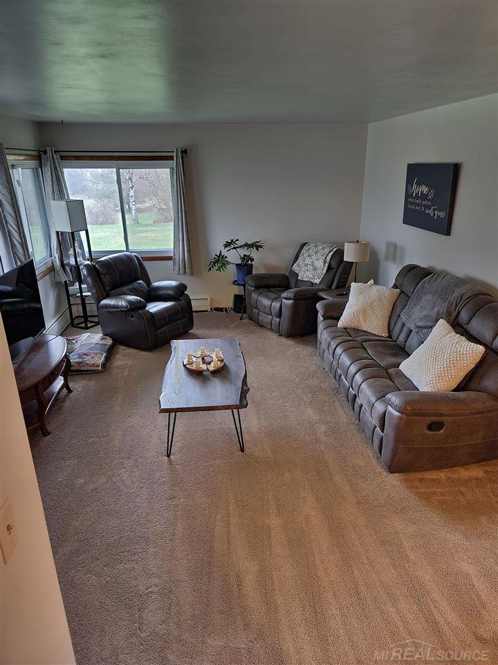 8396 Clinton Road Jackson, MI 49201 - Photo 9 of 33 50071666-8.JPG
