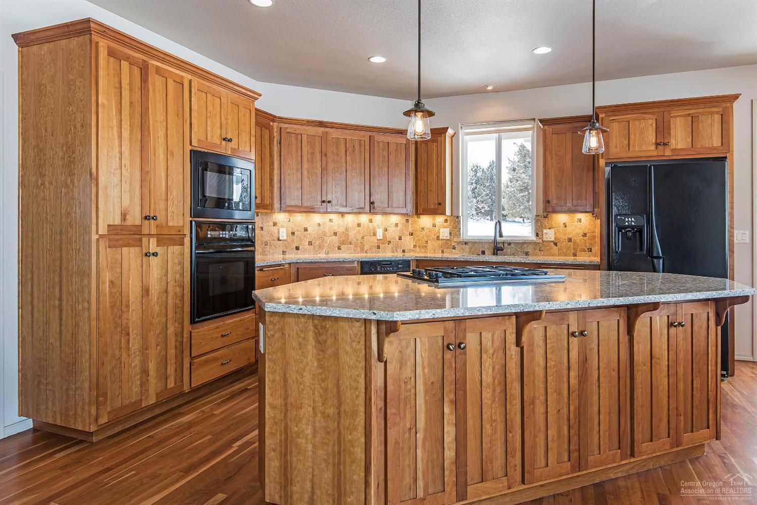 60370 Arnold Market Road Bend, OR 97702 - Photo 5 of 25 Additional Photo