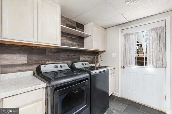 a view of washer and dryer