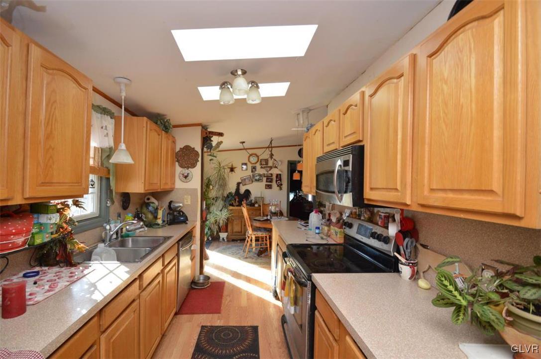 2142 Mountain Road Stroudsburg, PA 18360 - Photo 3 of 7 Gallery Image 3