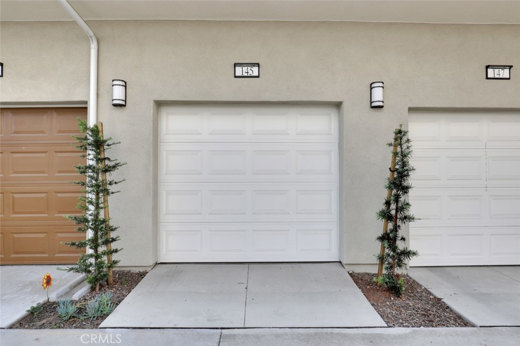 145 Sash Irvine, CA 92618 - Photo 9 of 20 a view of entryway with a flower pot