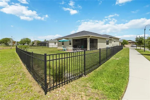 $425,000 | 3273 Songbird Circle, Harmony, FL 34773