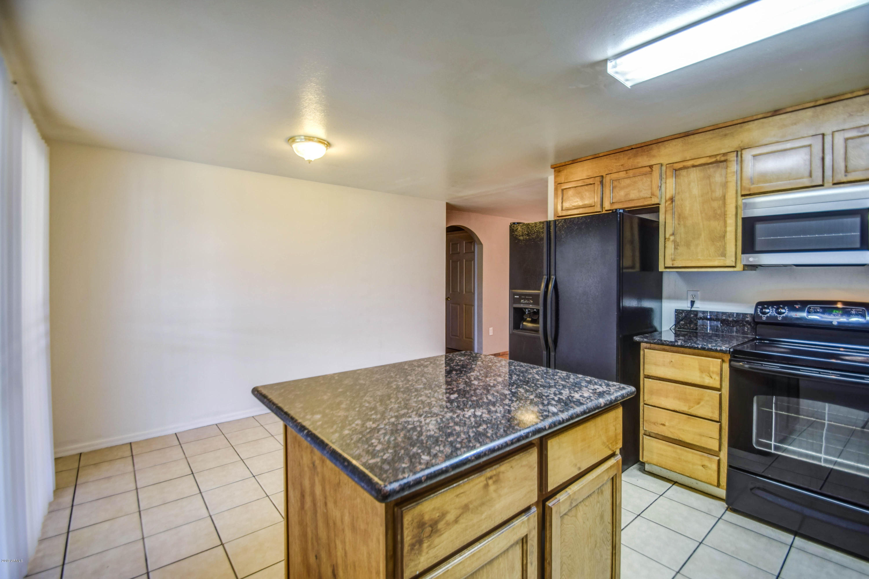 6507 West Coronado Road Phoenix, AZ 85035 - Photo 12 of 37 Kitchen 4