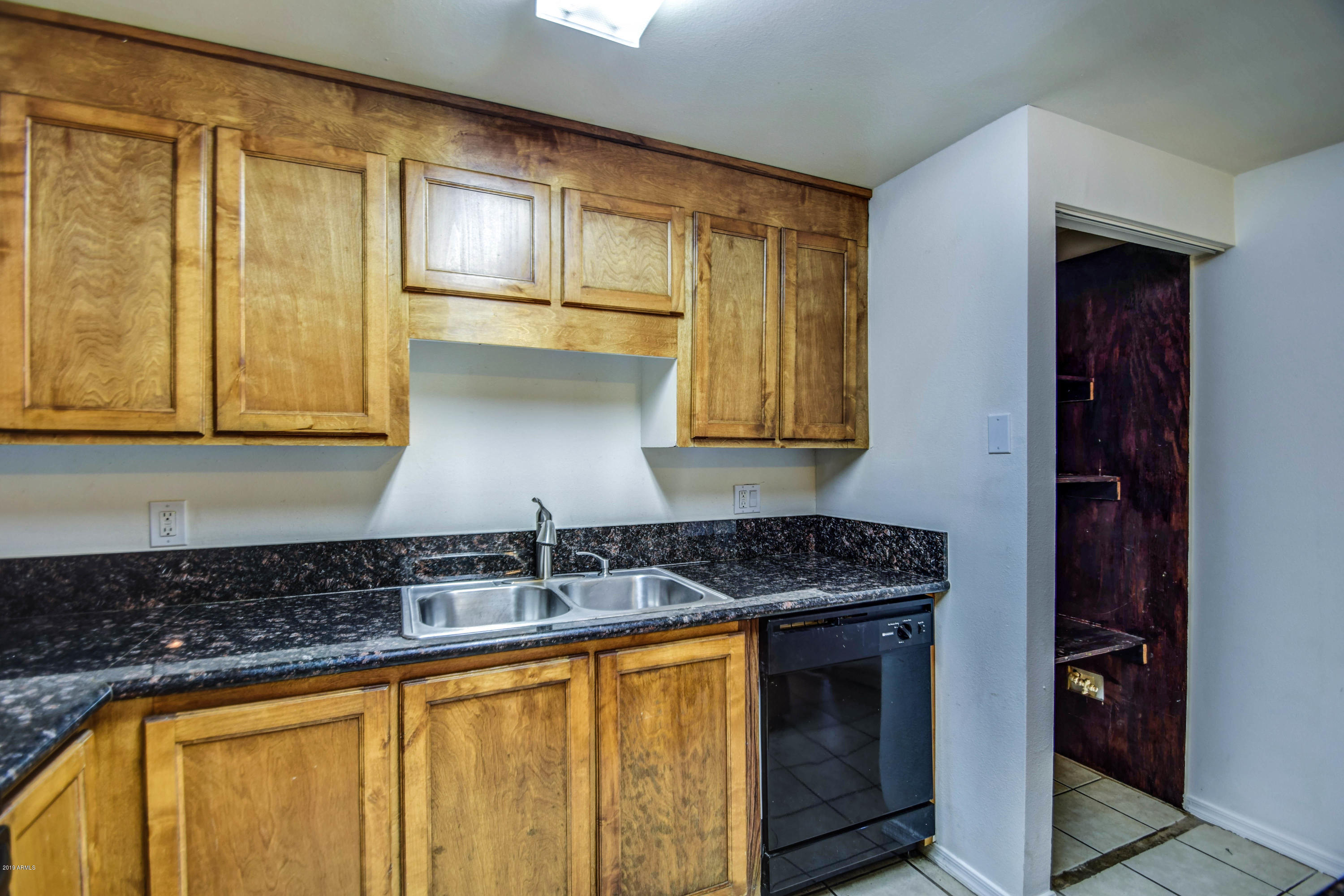 6507 West Coronado Road Phoenix, AZ 85035 - Photo 15 of 37 Kitchen 7