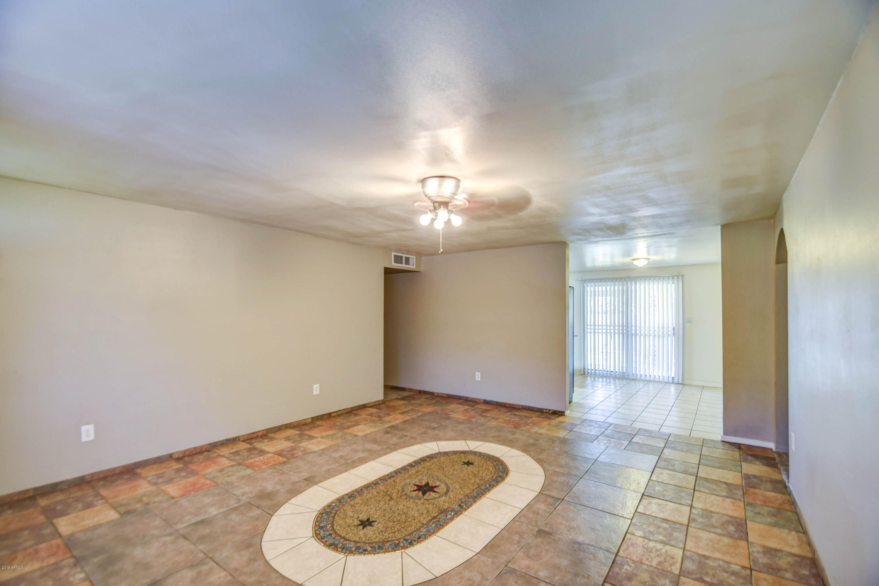 6507 West Coronado Road Phoenix, AZ 85035 - Photo 8 of 37 Living Room 4
