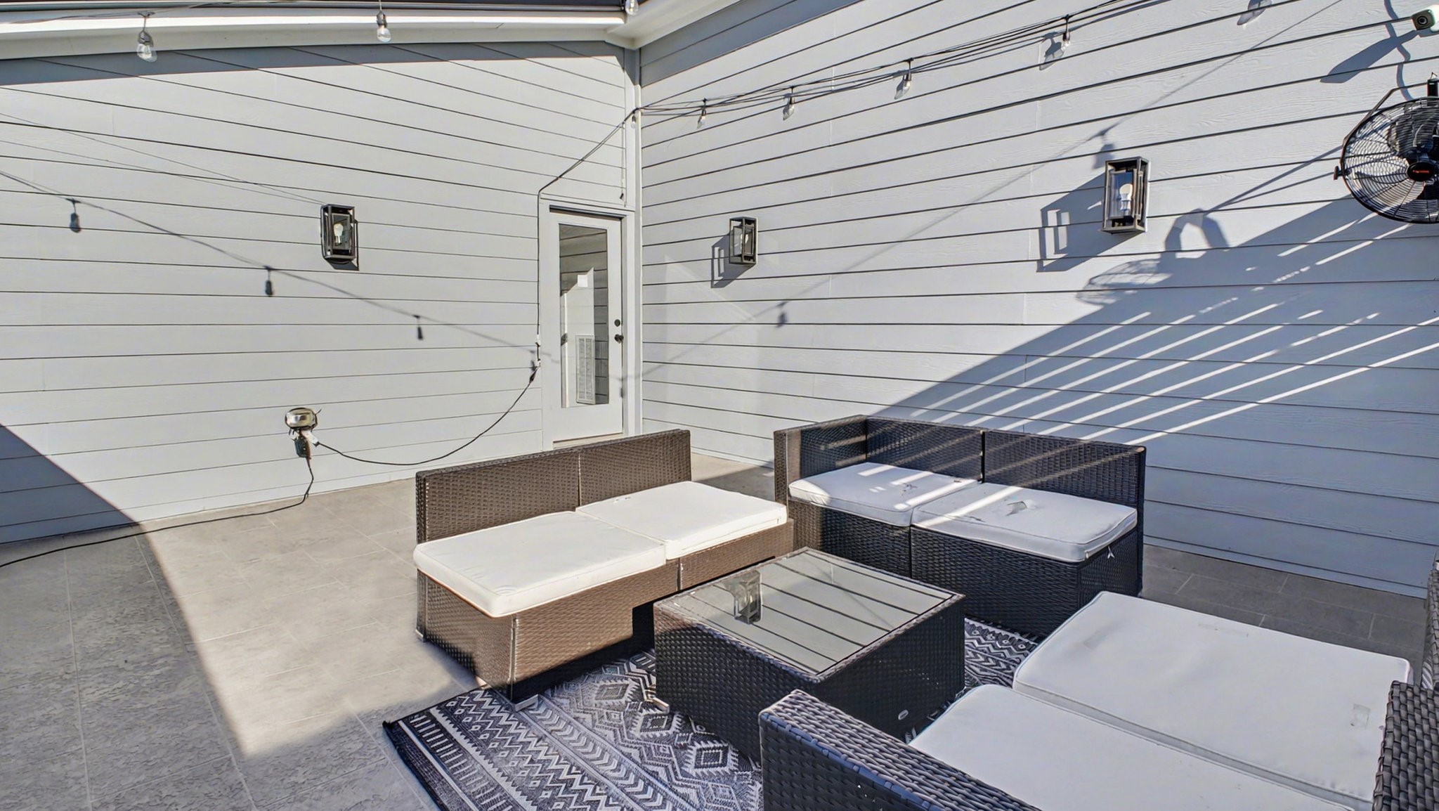 2802 Tierwester Street Houston, TX 77004 - Photo 32 of 35 a view of a patio with chairs