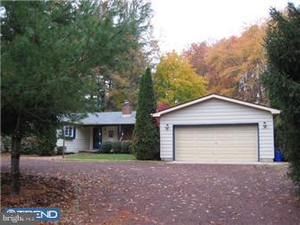 8 Taunton Road Medford, NJ 08055 - Photo 2 of 12 Exterior Front