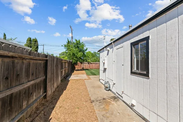 $388,000 | 5915 35th Avenue, Sacramento, CA 95824