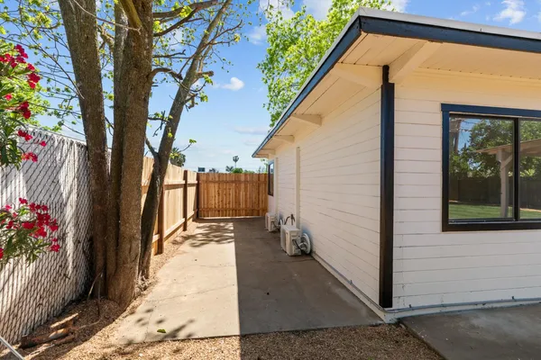 $388,000 | 5915 35th Avenue, Sacramento, CA 95824