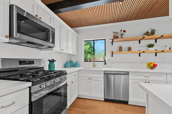 $388,000 | 5915 35th Avenue, Sacramento, CA 95824