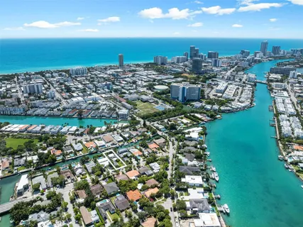 a view of a backyard of the house