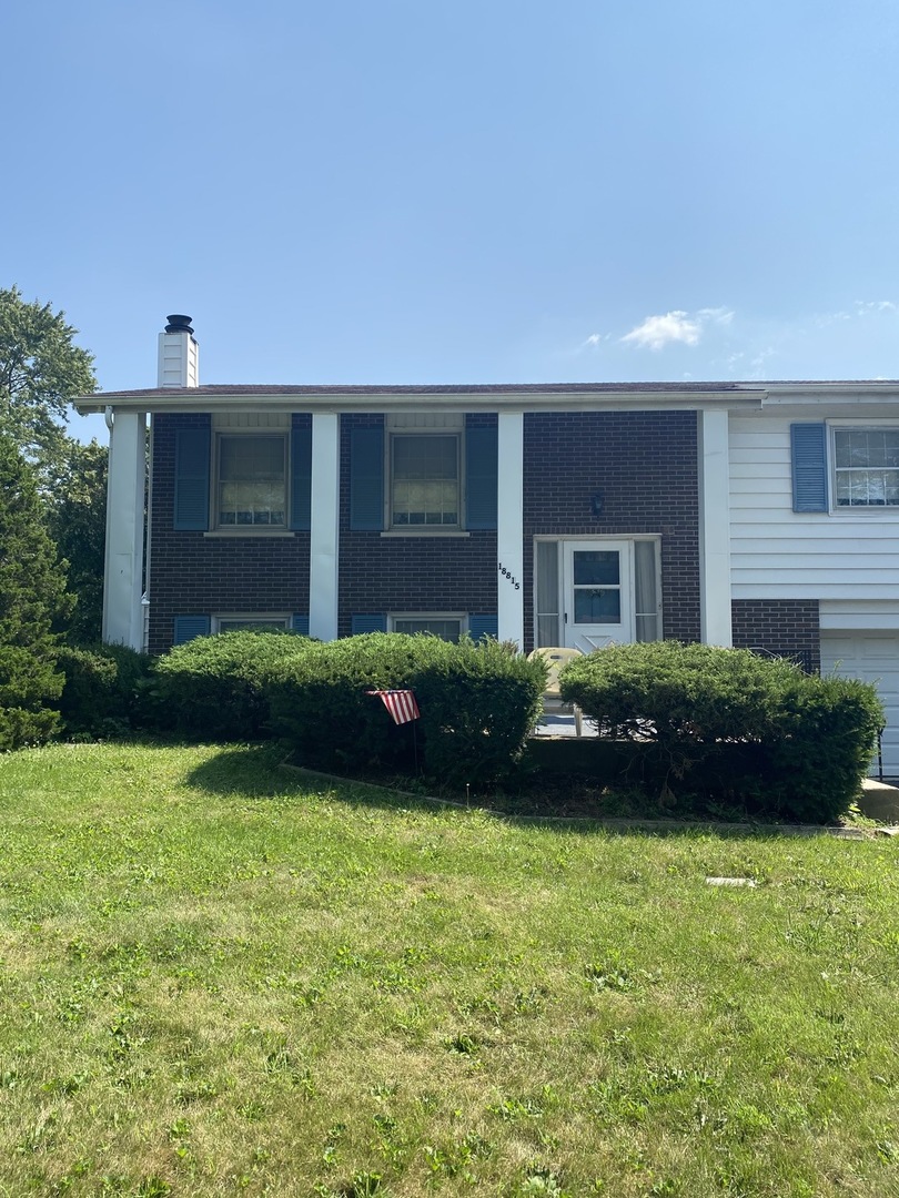 18815 Queens Road Homewood, IL 60430 - Photo 1 of 2