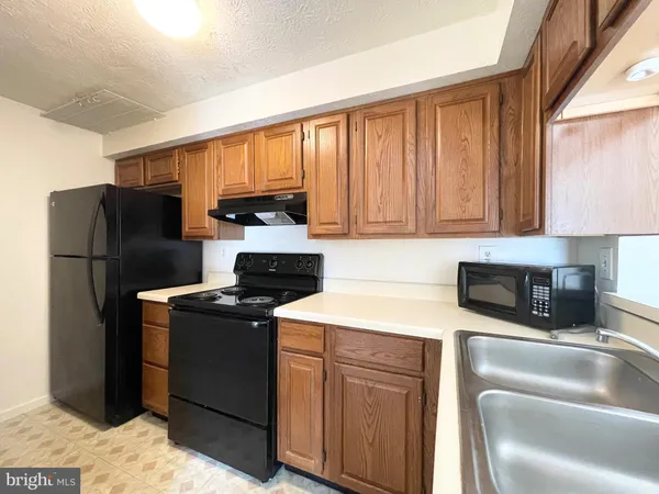 $1,750 | 812 Stratford Way, Unit J, Frederick, MD 21701