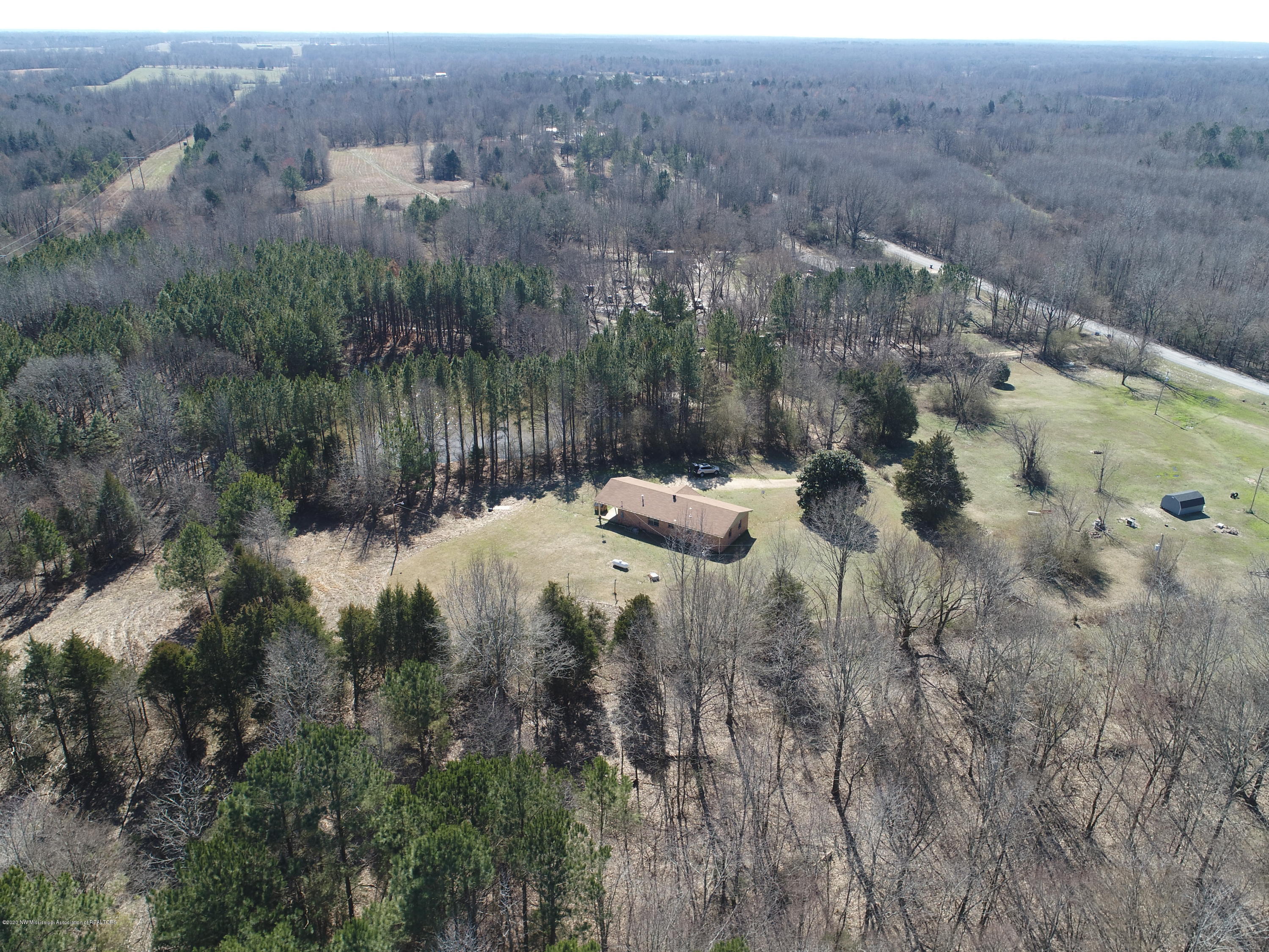 423 Lee Jennings Road Como, MS 38619 - Photo 15 of 21 DJI_0238