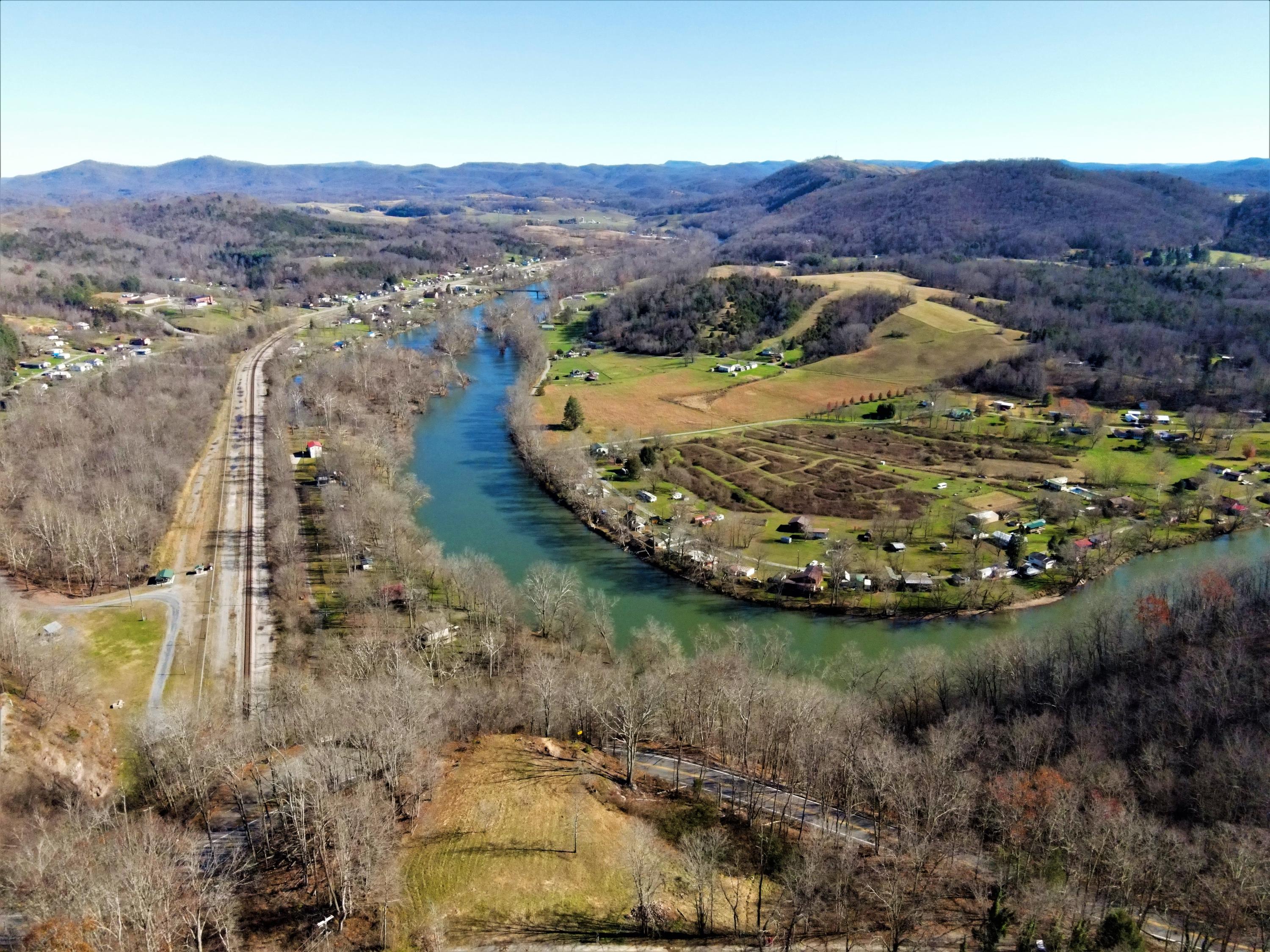 7 Huston Road Hinton, WV 25951 - Photo 5 of 9 Gallery Image 5