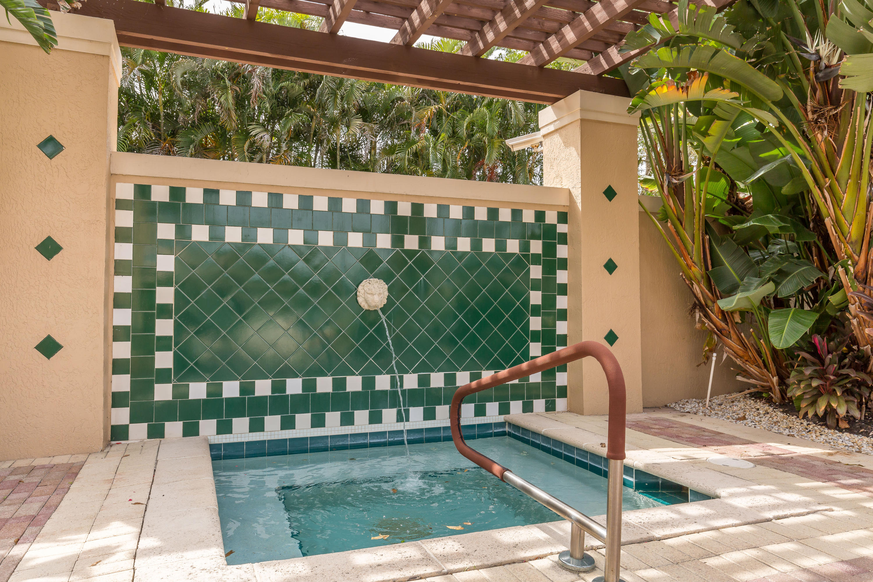 7469 Chorale Road Boynton Beach, FL 33437 - Photo 39 of 68 Clubhouse hot tub