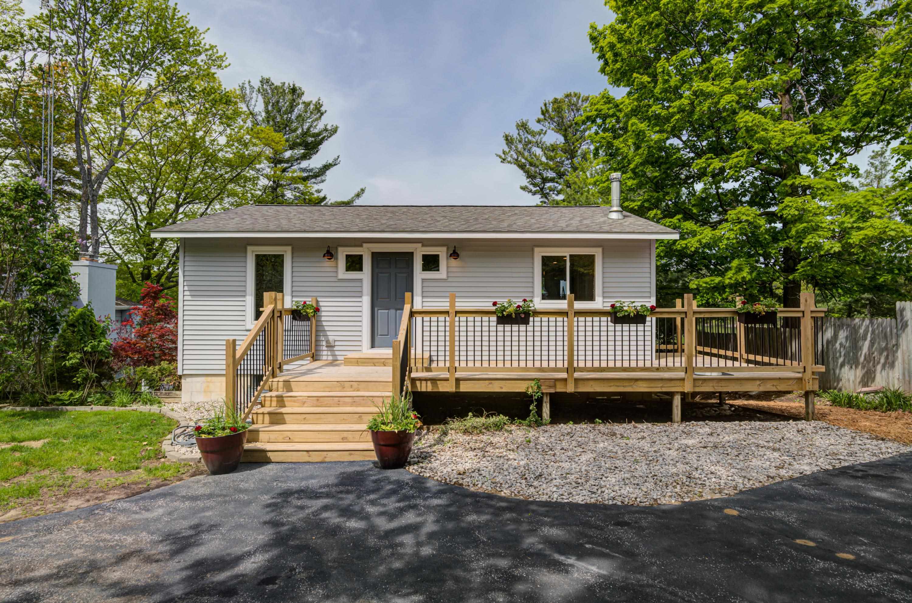1209 Dyer Lake Road Traverse City, MI 49685 - Photo 3 of 61 1934654-6f5a6fb9-4324-4a09-a51a-67ced91dbd19.JPG