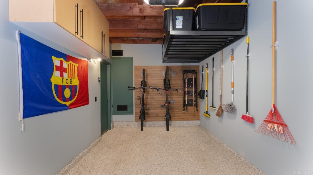 322 Ivy Lane Fallbrook, CA 92028 - Photo 27 of 35 a view of an entryway