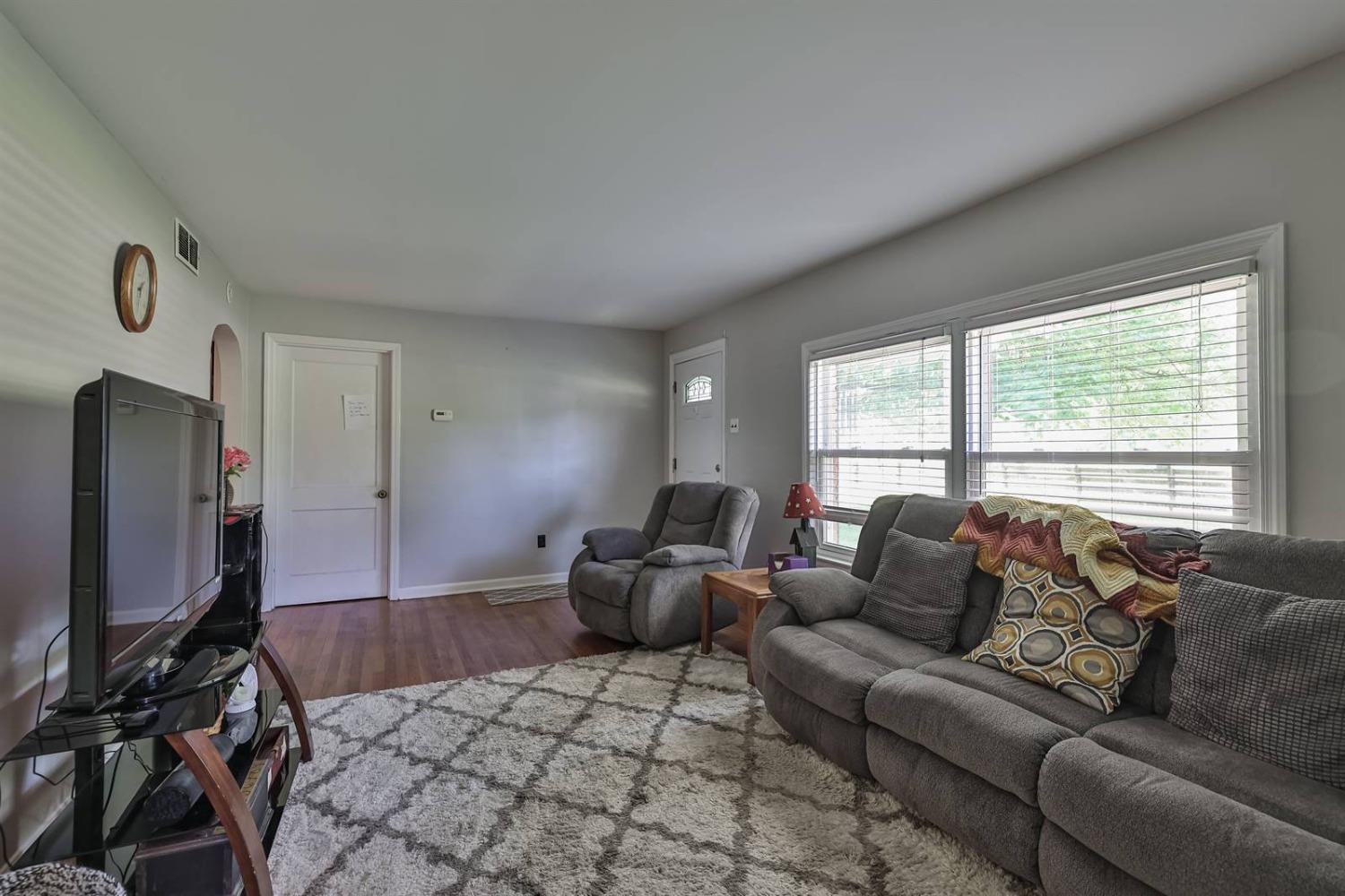 2176 Donald Road Bethel, OH 45106 - Photo 6 of 29 Gallery Image 6