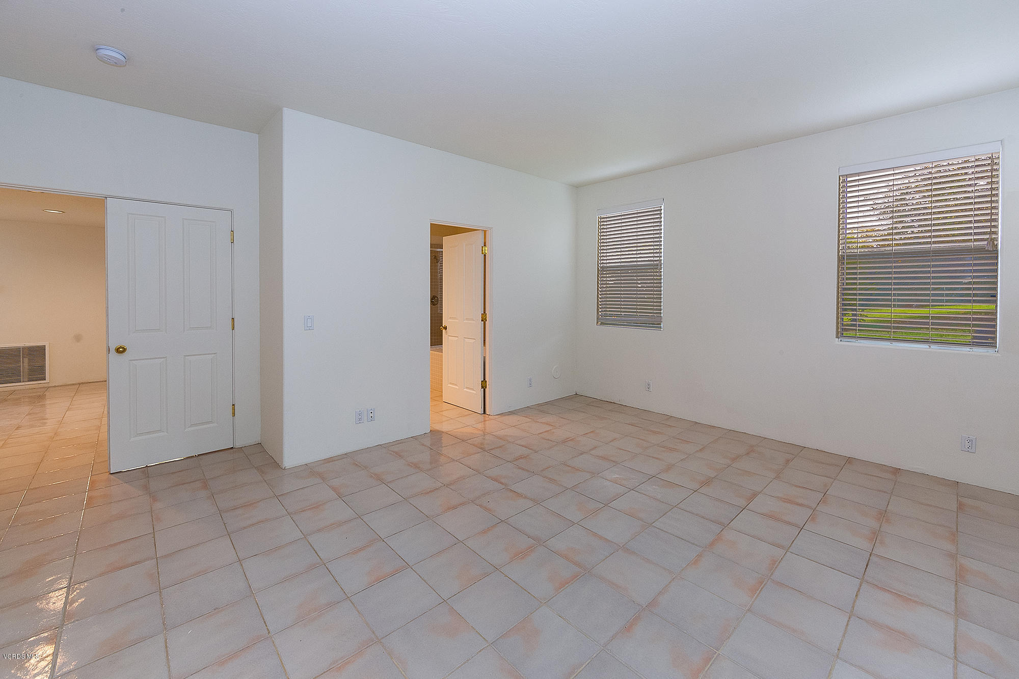 6540 La Cumbre Road Somis, CA 93066 - Photo 8 of 25 MASTER BEDROOM