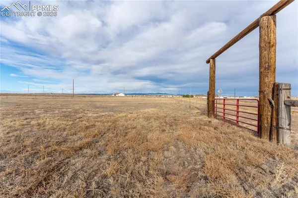 $499,000 | 995 North Matt Drive, Pueblo, CO 81007