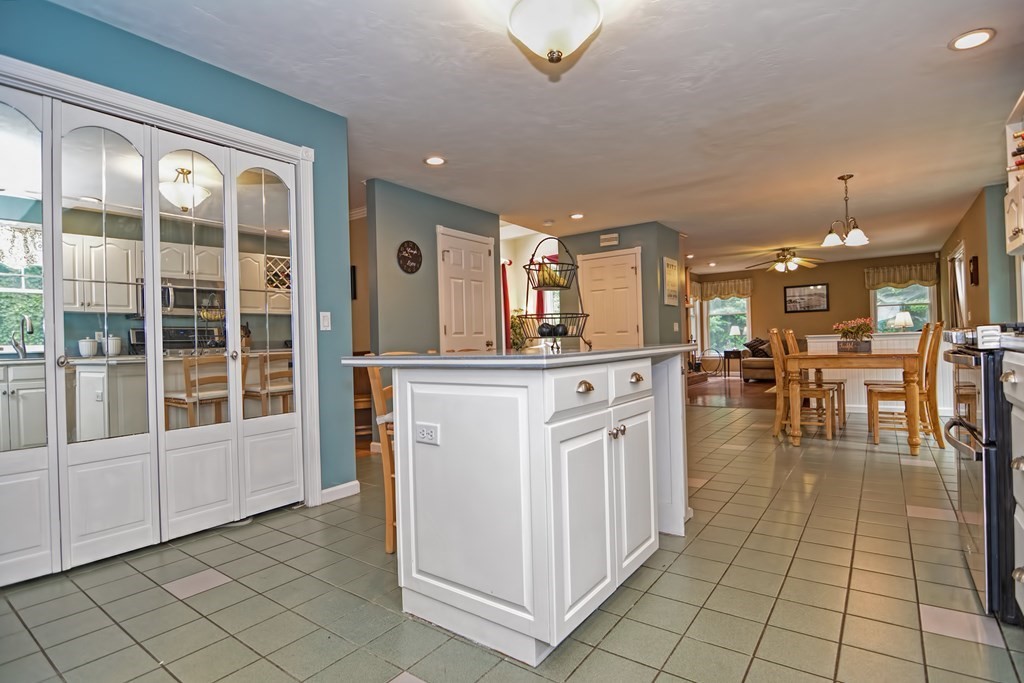 113 Paddock Road Raynham, MA 02767 - Photo 13 of 24 Gallery Image 13