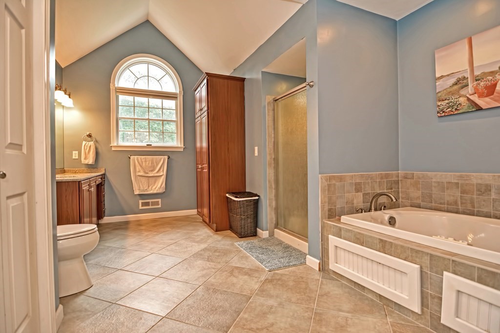 113 Paddock Road Raynham, MA 02767 - Photo 18 of 24 Gallery Image 18