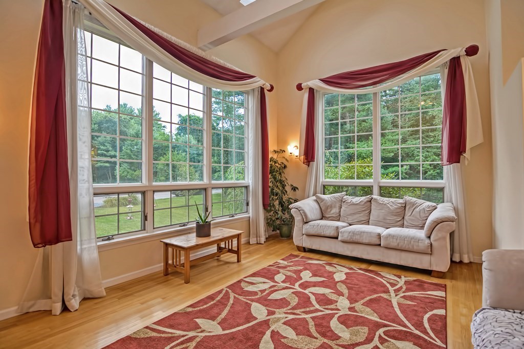 113 Paddock Road Raynham, MA 02767 - Photo 4 of 24 Gallery Image 4