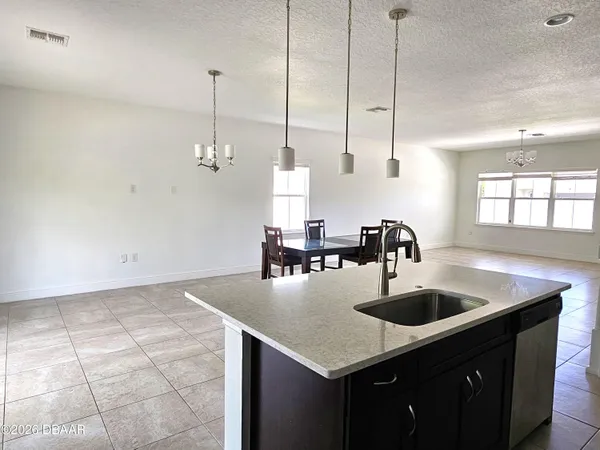 $3,000 | 5402 Hutchinson Street, Port Orange, FL 32128