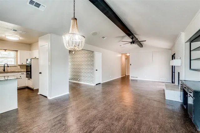 $2,200 | 100 High School Drive, Waxahachie, TX 75165