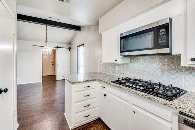 $2,200 | 100 High School Drive, Waxahachie, TX 75165