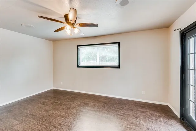 $2,200 | 100 High School Drive, Waxahachie, TX 75165