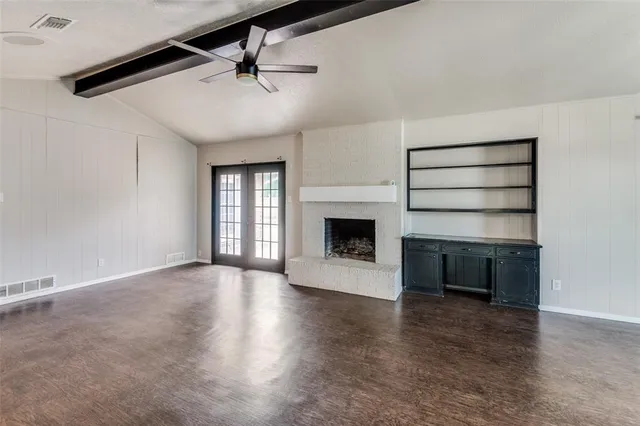 $2,200 | 100 High School Drive, Waxahachie, TX 75165