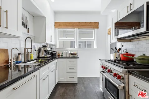 $1,495,000 | 8726 Shoreham Drive, Unit A, West Hollywood, CA 90069