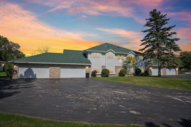 $255,000 | 4300 West Grange Avenue, Unit 8, Greenfield, WI 53220