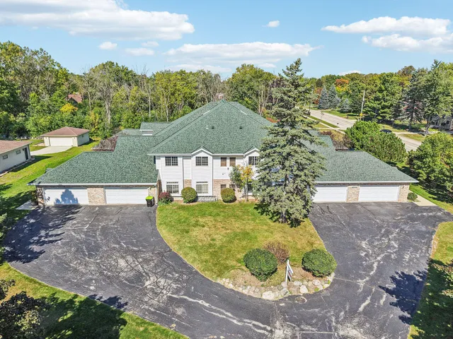 $255,000 | 4300 West Grange Avenue, Unit 8, Greenfield, WI 53220