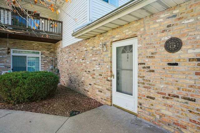 $255,000 | 4300 West Grange Avenue, Unit 8, Greenfield, WI 53220