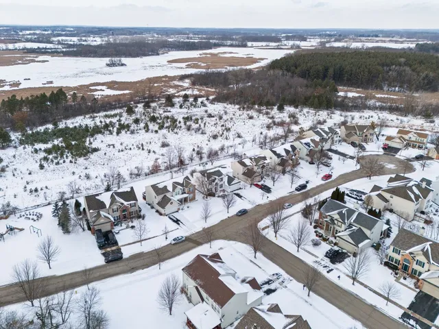 $439,900 | 1076 Goldfinch Lane, Antioch, IL 60002