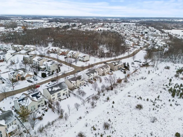 $439,900 | 1076 Goldfinch Lane, Antioch, IL 60002