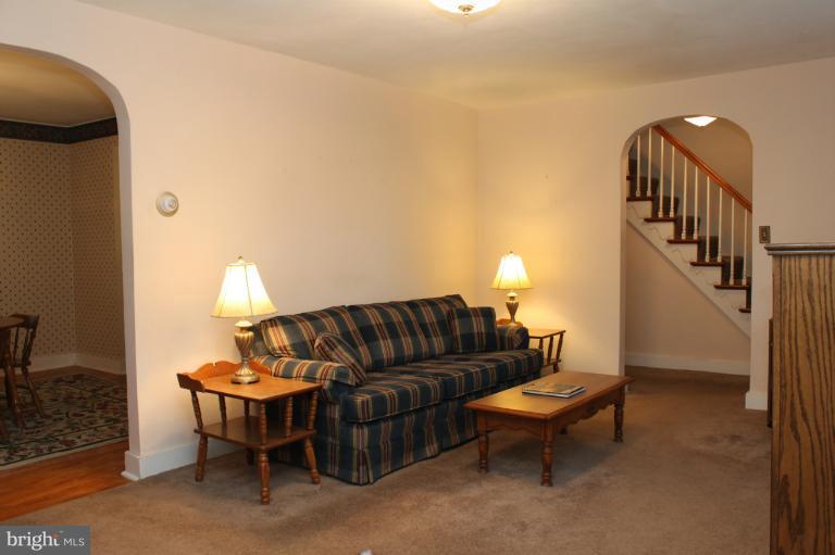 8533 Edgewood Church Road Frederick, MD 21702 - Photo 8 of 20 Living Room