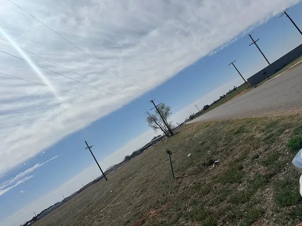 $400,000 | 1717 West Avenue, Levelland, TX 79336