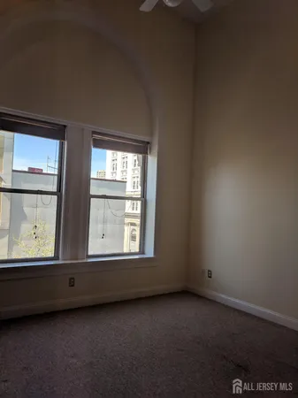 $2,600 | 385 George Street, Unit 3B, New Brunswick, NJ 08901