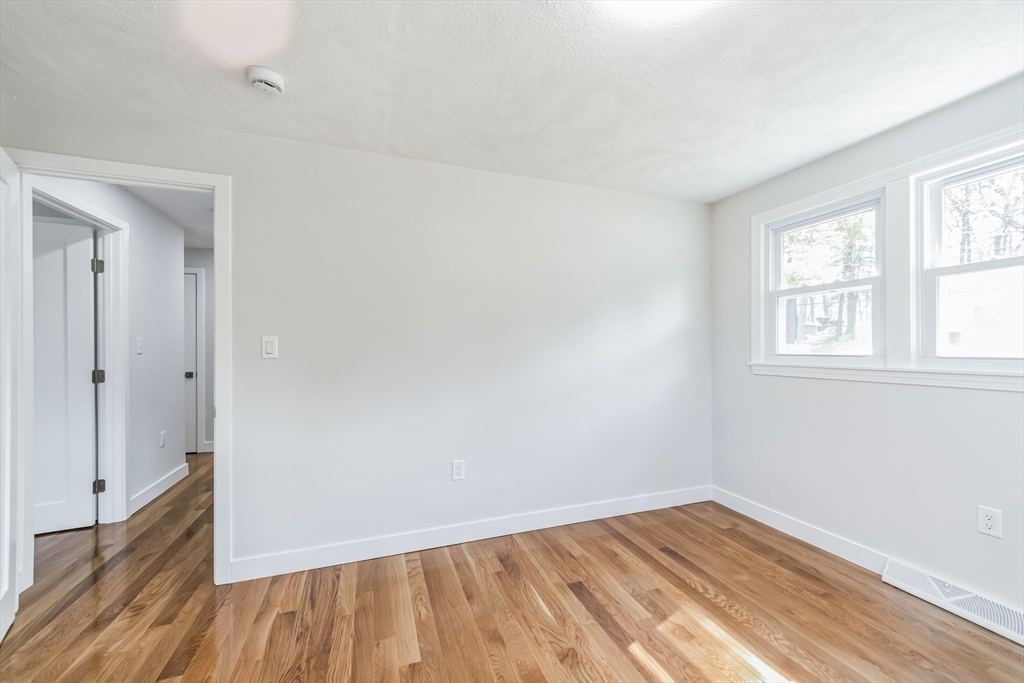 5 Dolan Road Billerica, MA 01821 - Photo 21 of 30 Gallery Image 21