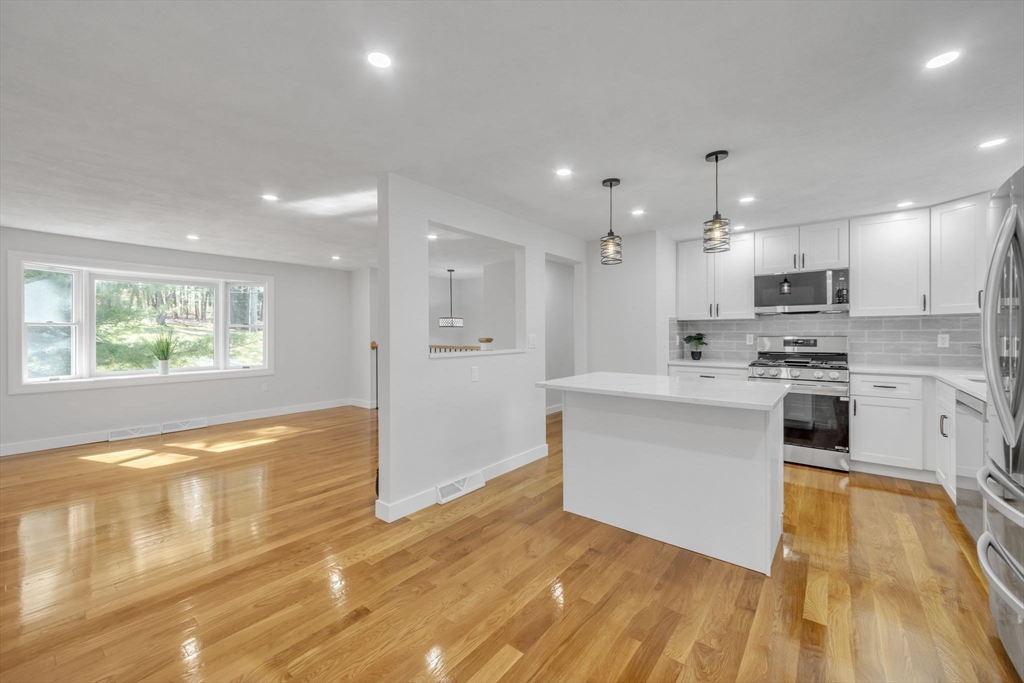 5 Dolan Road Billerica, MA 01821 - Photo 5 of 30 Gallery Image 5