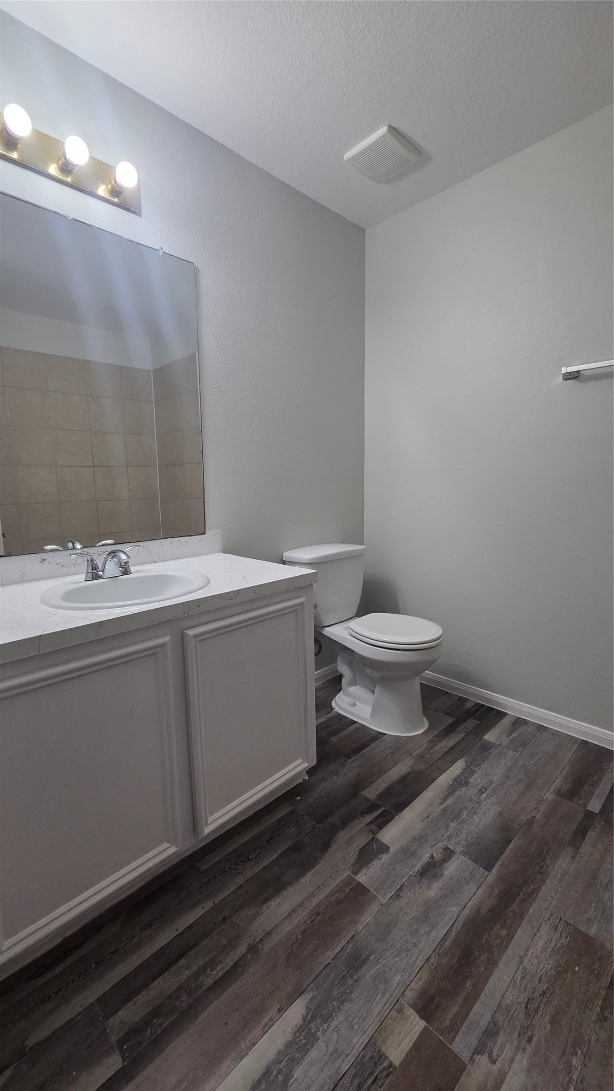 4121 Mallow Street, Unit A/B Houston, TX 77051 - Photo 17 of 50 Unit A - Bathroom #2 Upstairs