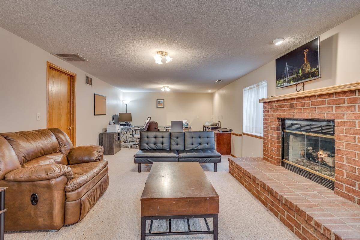 7210 West Barrington Street Wichita, KS 67212 - Photo 20 of 31