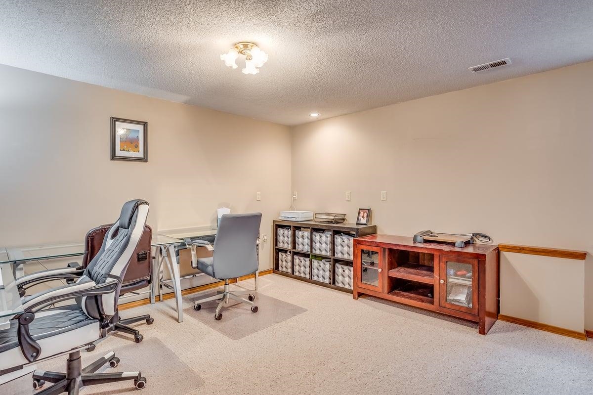 7210 West Barrington Street Wichita, KS 67212 - Photo 21 of 31