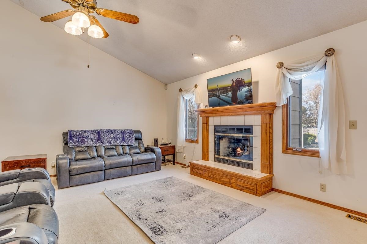 7210 West Barrington Street Wichita, KS 67212 - Photo 5 of 31