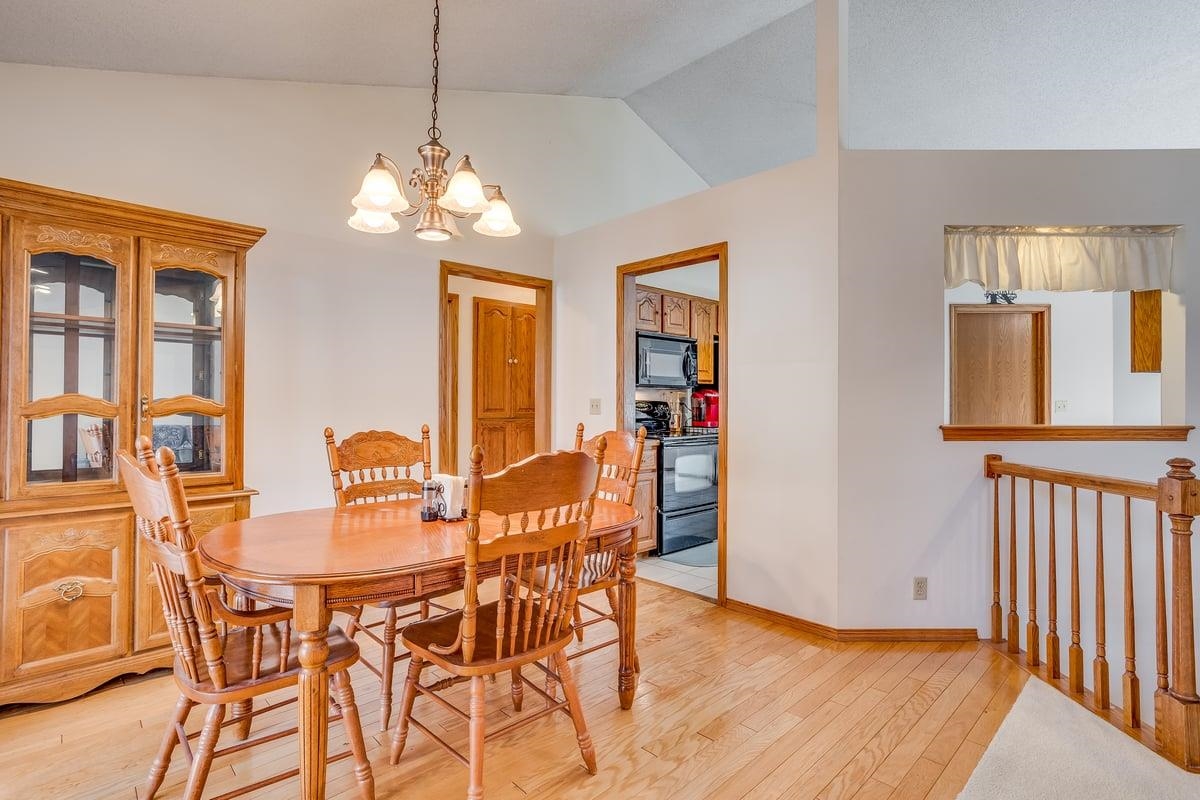 7210 West Barrington Street Wichita, KS 67212 - Photo 8 of 31