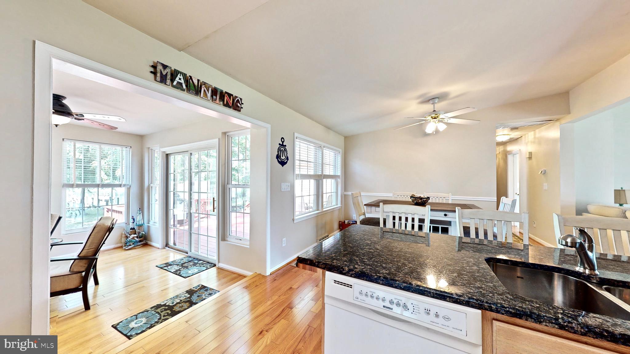 12280 Potomac View Road Newburg, MD 20664 - Photo 11 of 43 Kitchen to breakfast area